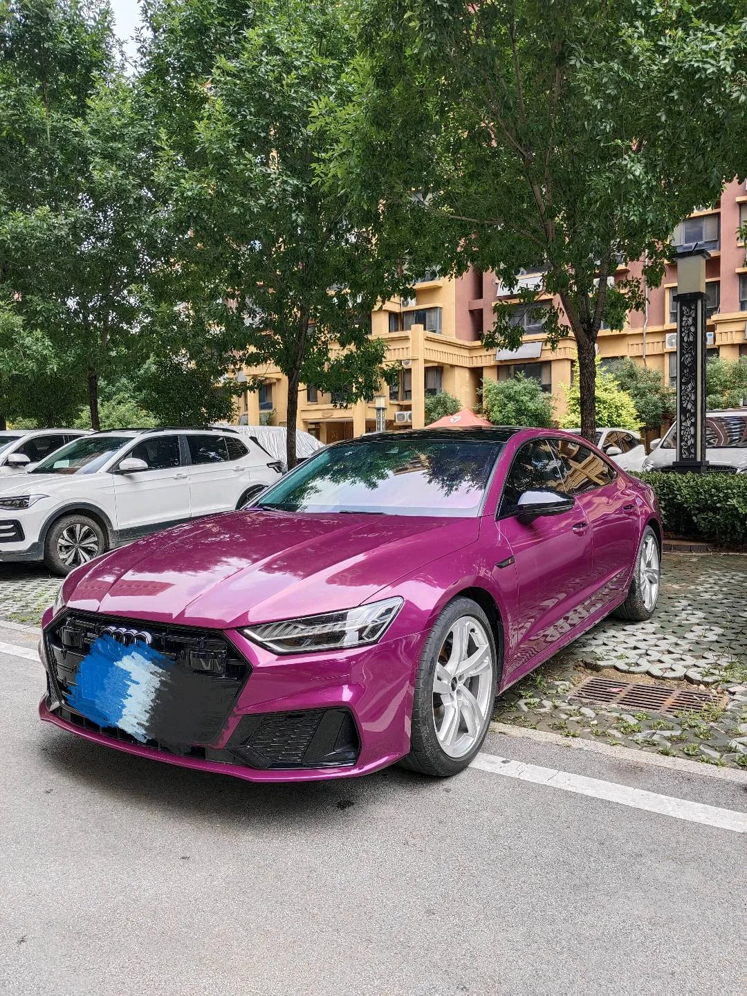 2022 Audi A7L 45 TFSI quattro S-line "See Far" Crystal Line Package