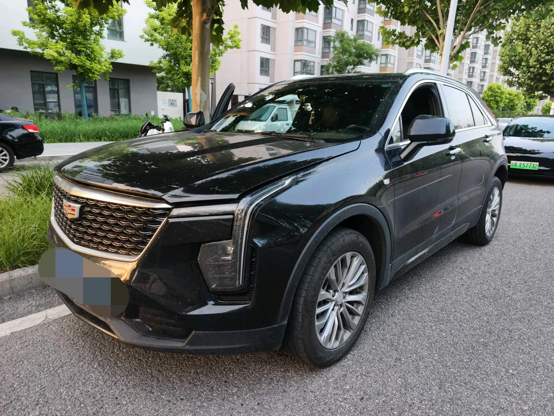 2024 Cadillac XT4 28T Two-Wheel Drive Luxury