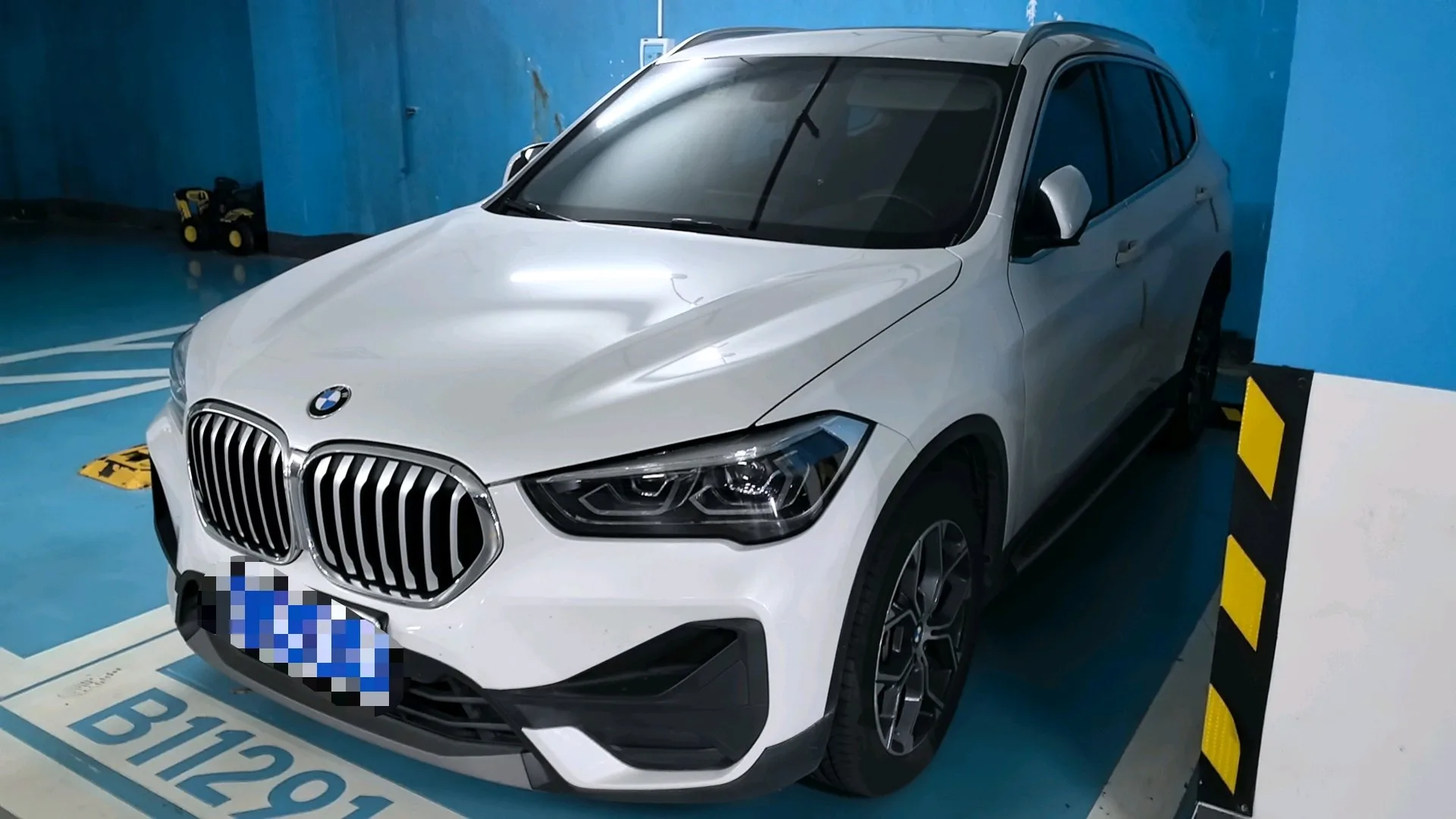 BMW X1 2021 sDrive25Li Leading Edition