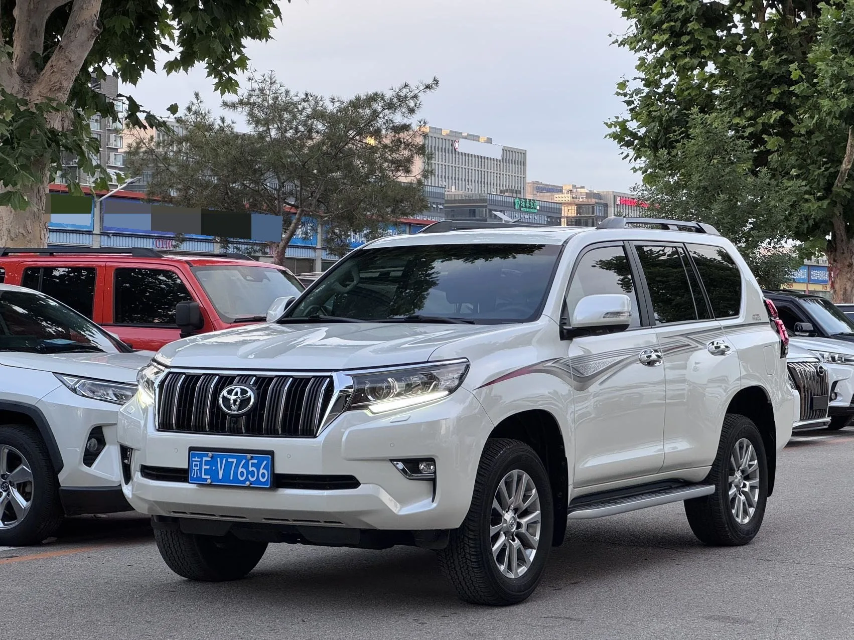 2019 Toyota Prado 3.5L Automatic TX-L Premium Edition with Rear-Mounted Spare Tire