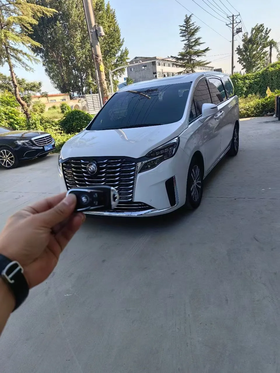 别克 GL8 2023 是 前卫 653T 优质的 版