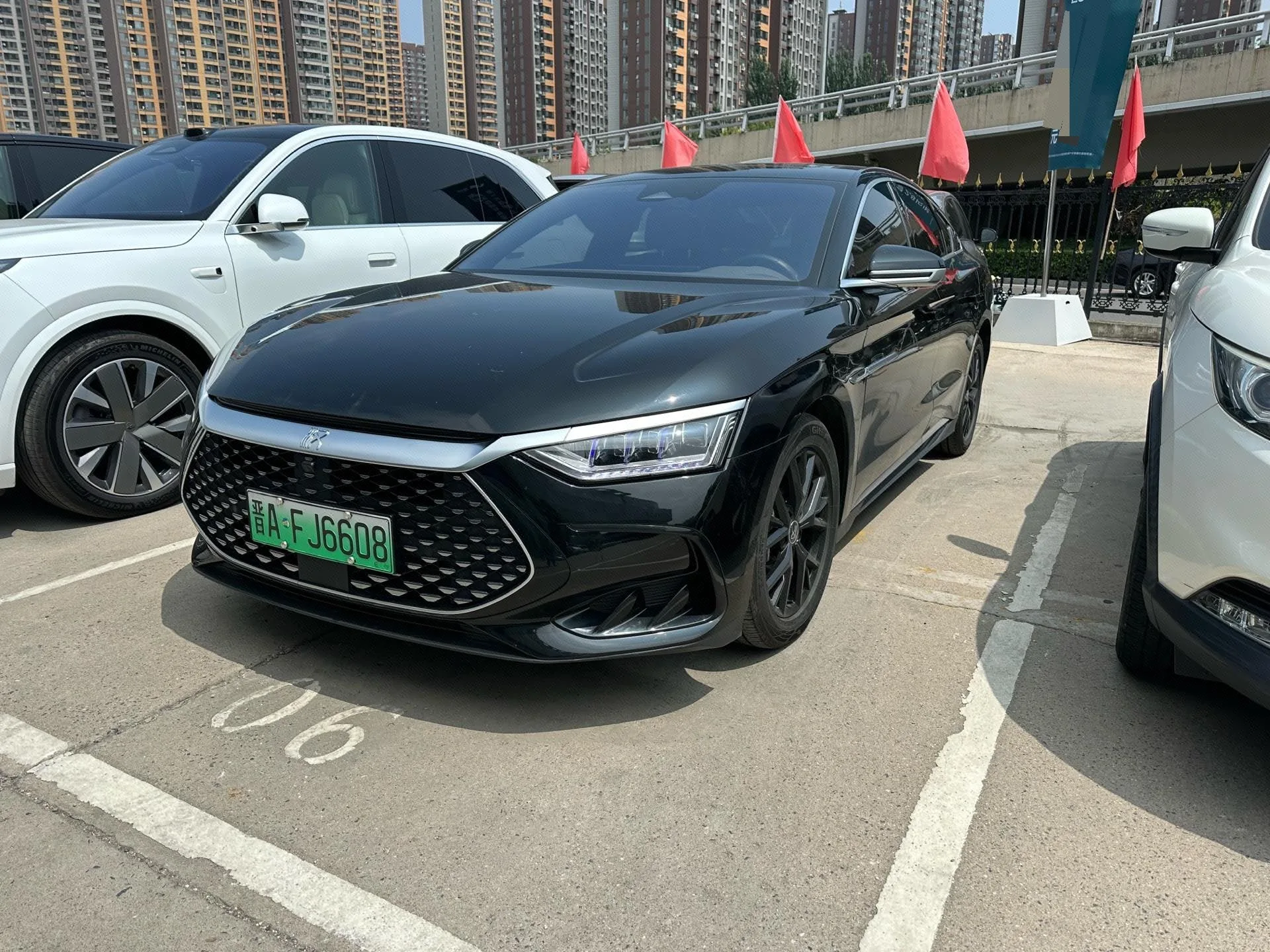 BYD 2023 Han DM-i 1.5T CVT Champion Edition 121KM Premium Automatic