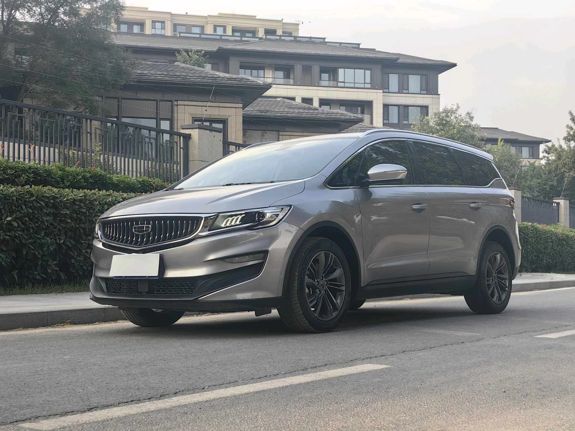 Geely Jiaji 2022 1.8TD DCT Platinum Luxury Edition