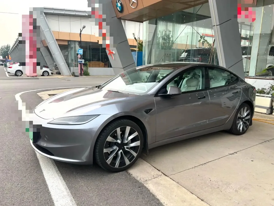 Tesla 2025 Model 3 Long Range All-Wheel Drive (Facelift) Automatic