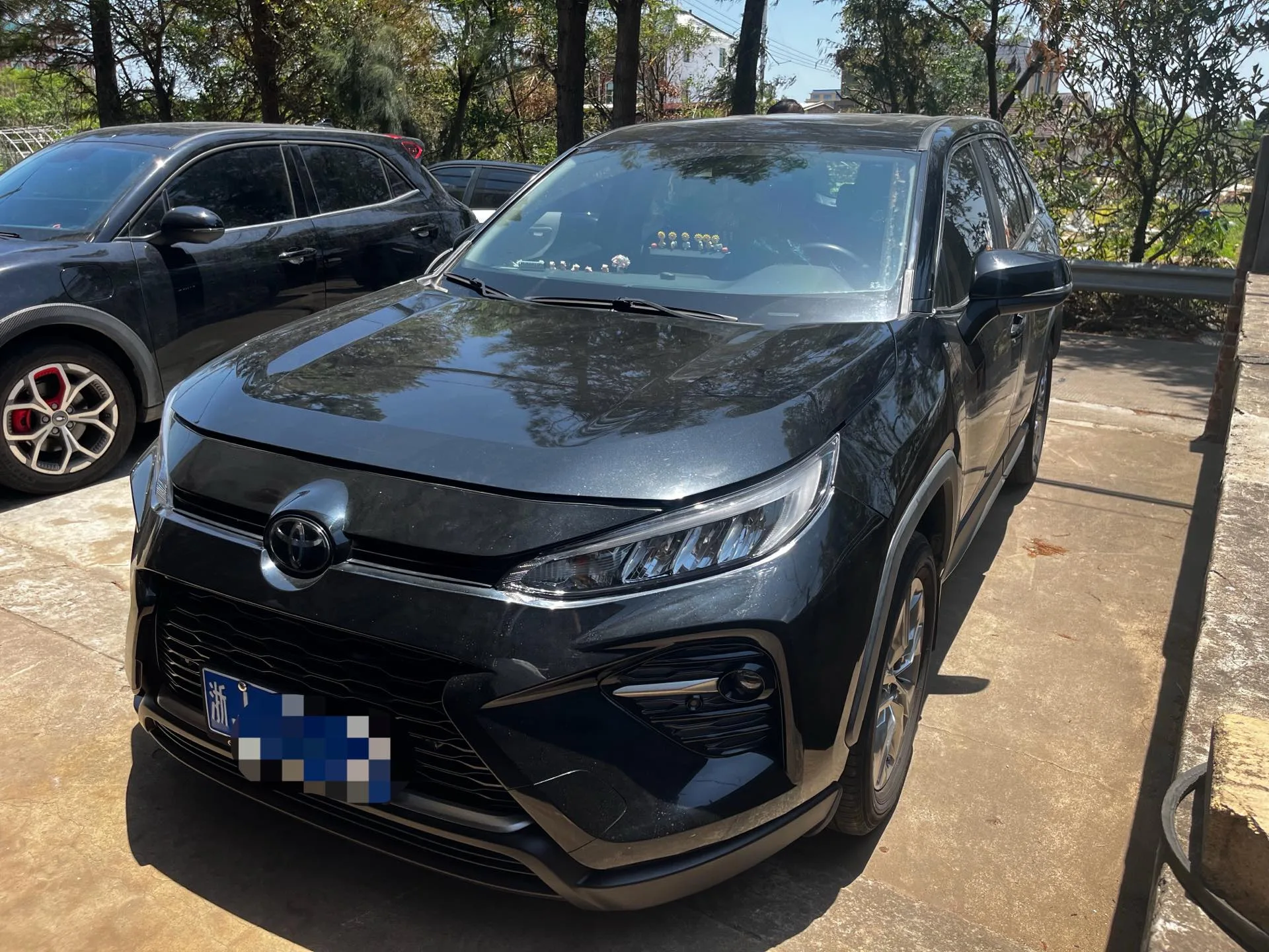 2020 Toyota RAV4 2.0L CVT 2WD Luxury Edition