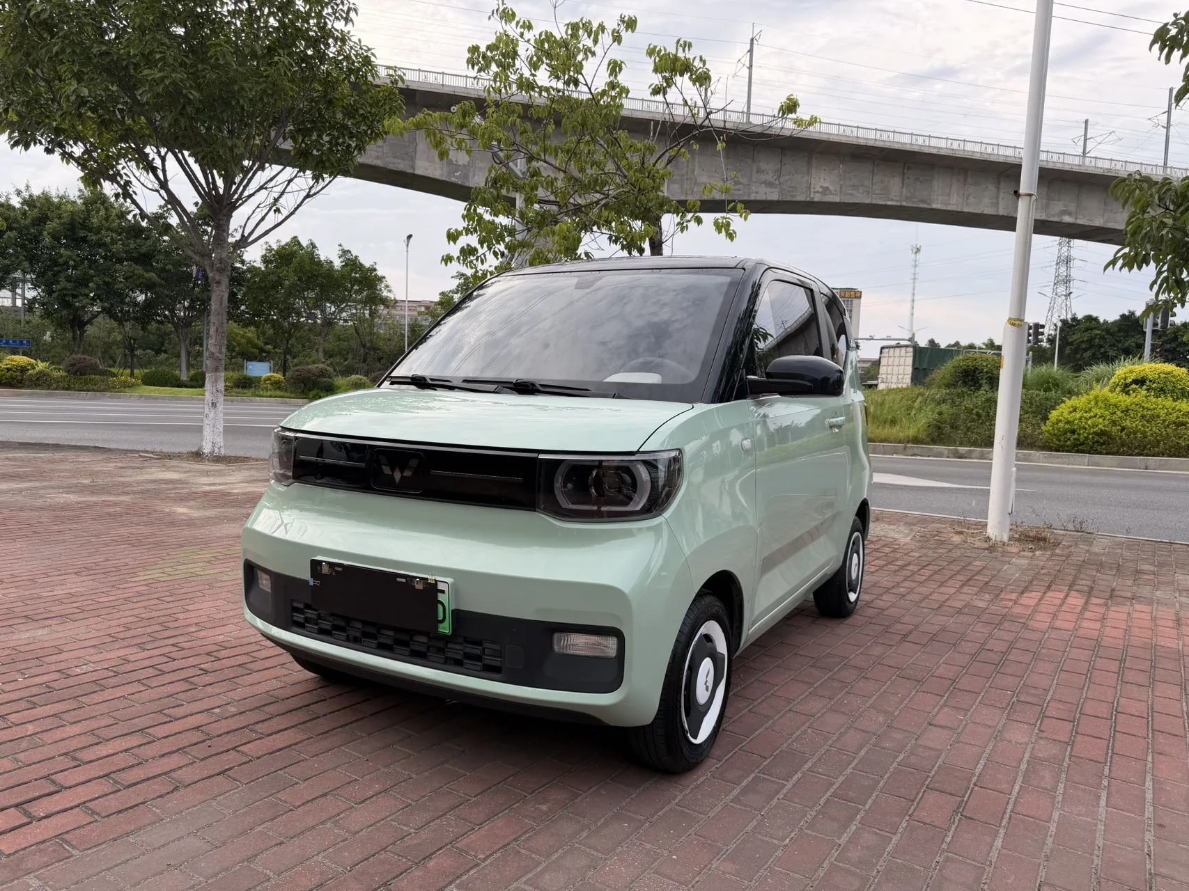 Hongguang MINIEV 2022 Macaron Premium Edition (Lithium Iron Phosphate)
