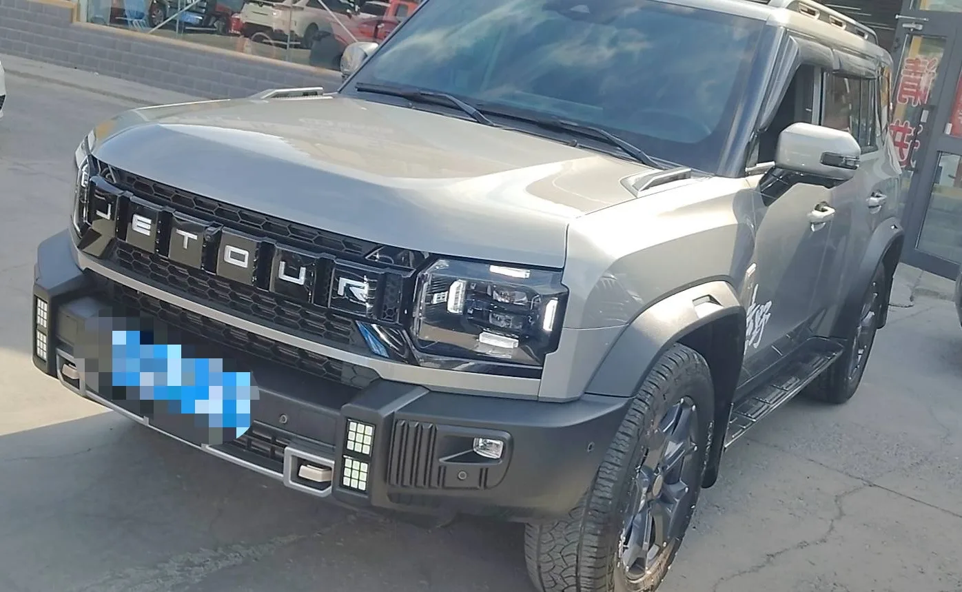 Jietu 2025 Traveler 2.0T AWD 200,000 Commemorative Edition, Automatic Transmission