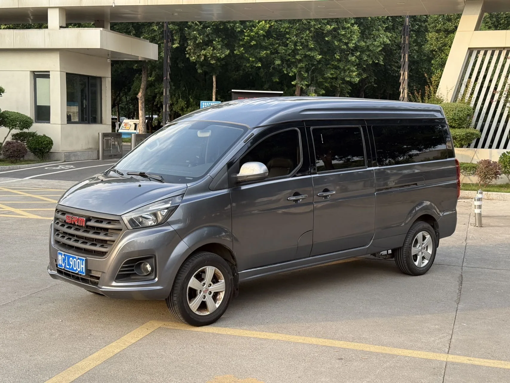 Xinyuan 2021 Model Jin Haisi 1.5 Passenger Van "Travel Lion" 5-Seater, Manual Transmission