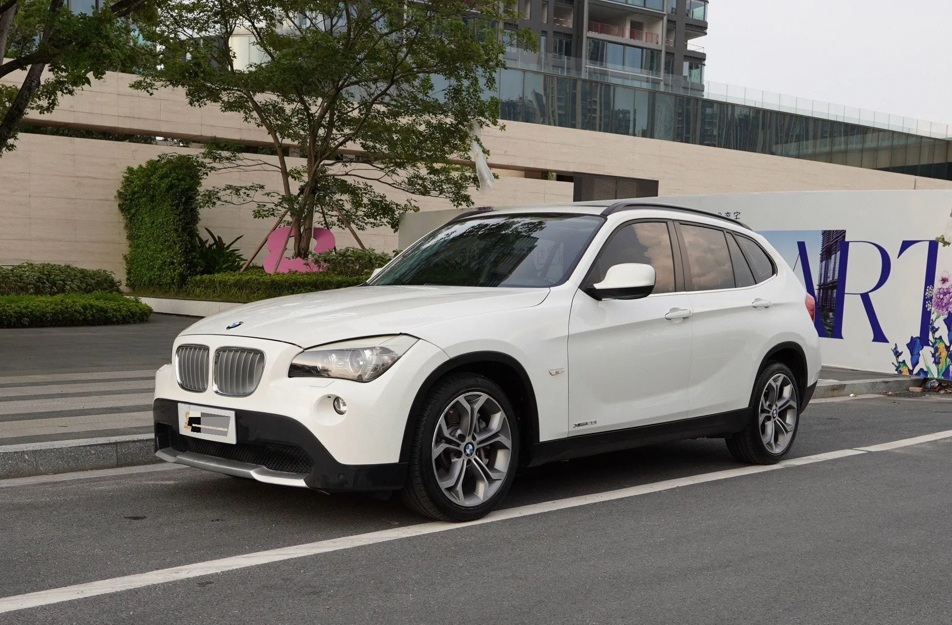 BMW X1 (Imported) 2010 Model Year xDrive28i