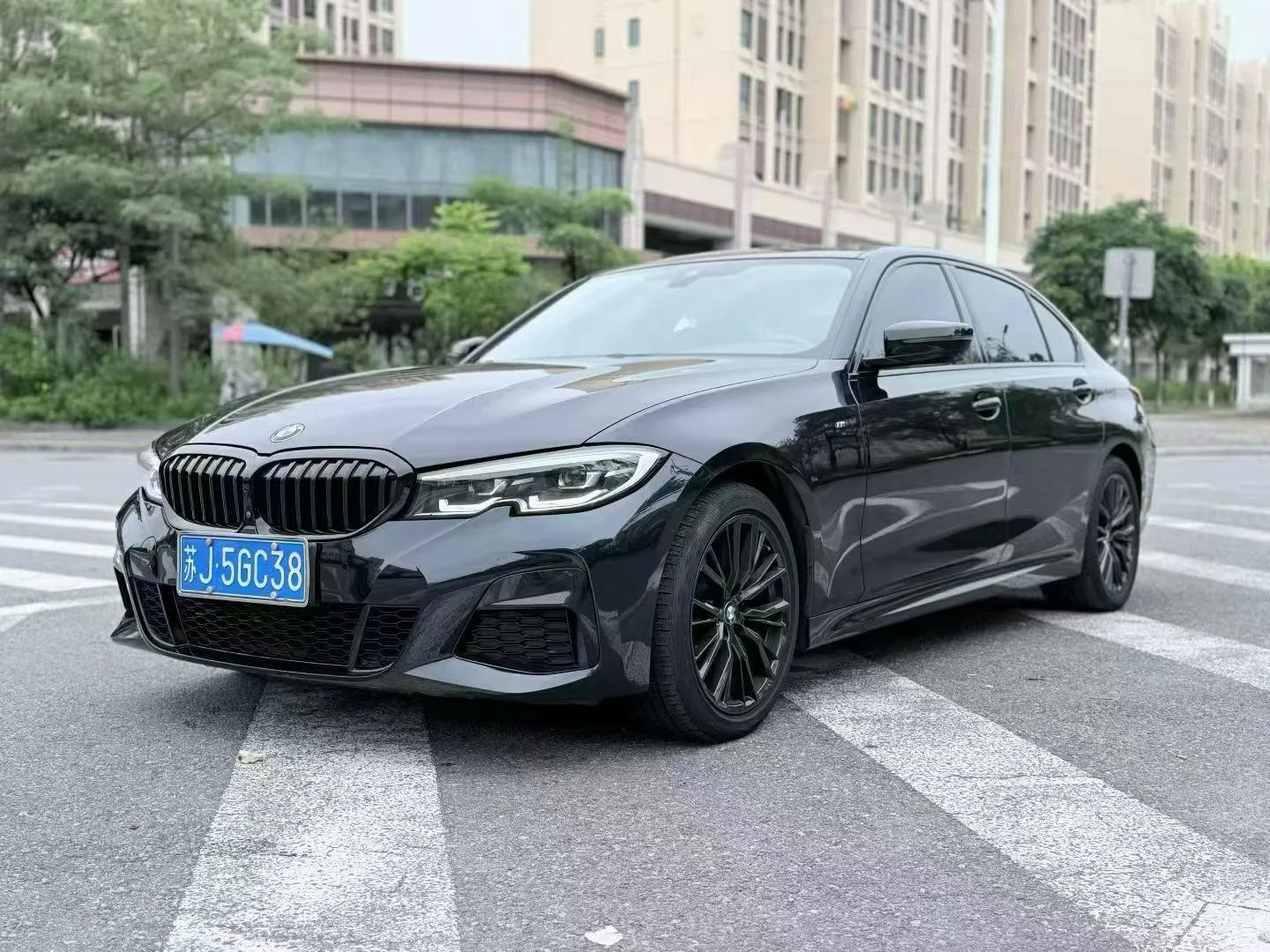 2020 BMW 3 Series 325Li M Sport Shadow Edition