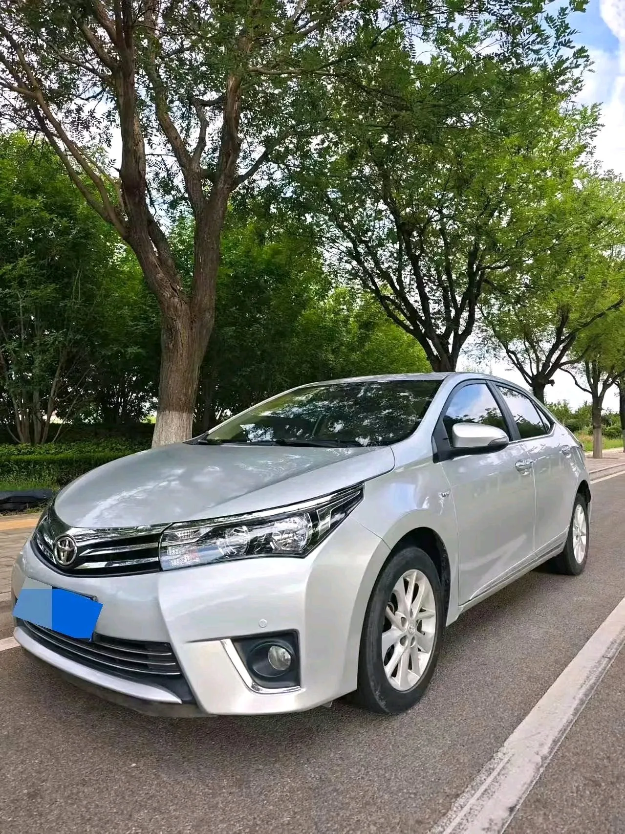 2014 Corolla 1.6L CVT GL-i Leather Edition