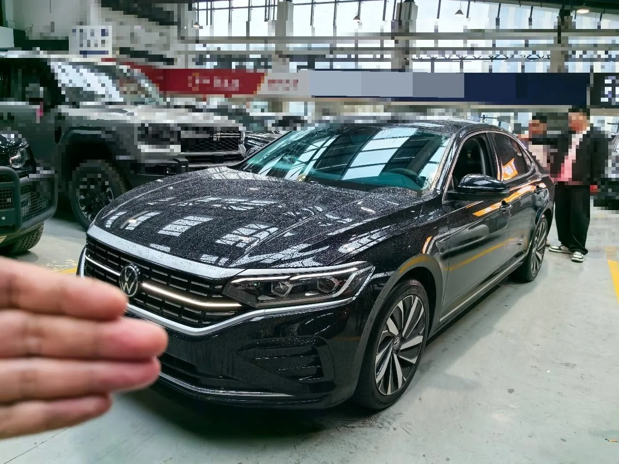 Volkswagen 2024 Passat 2.0TSI 380TSI Luxury Edition Automatic