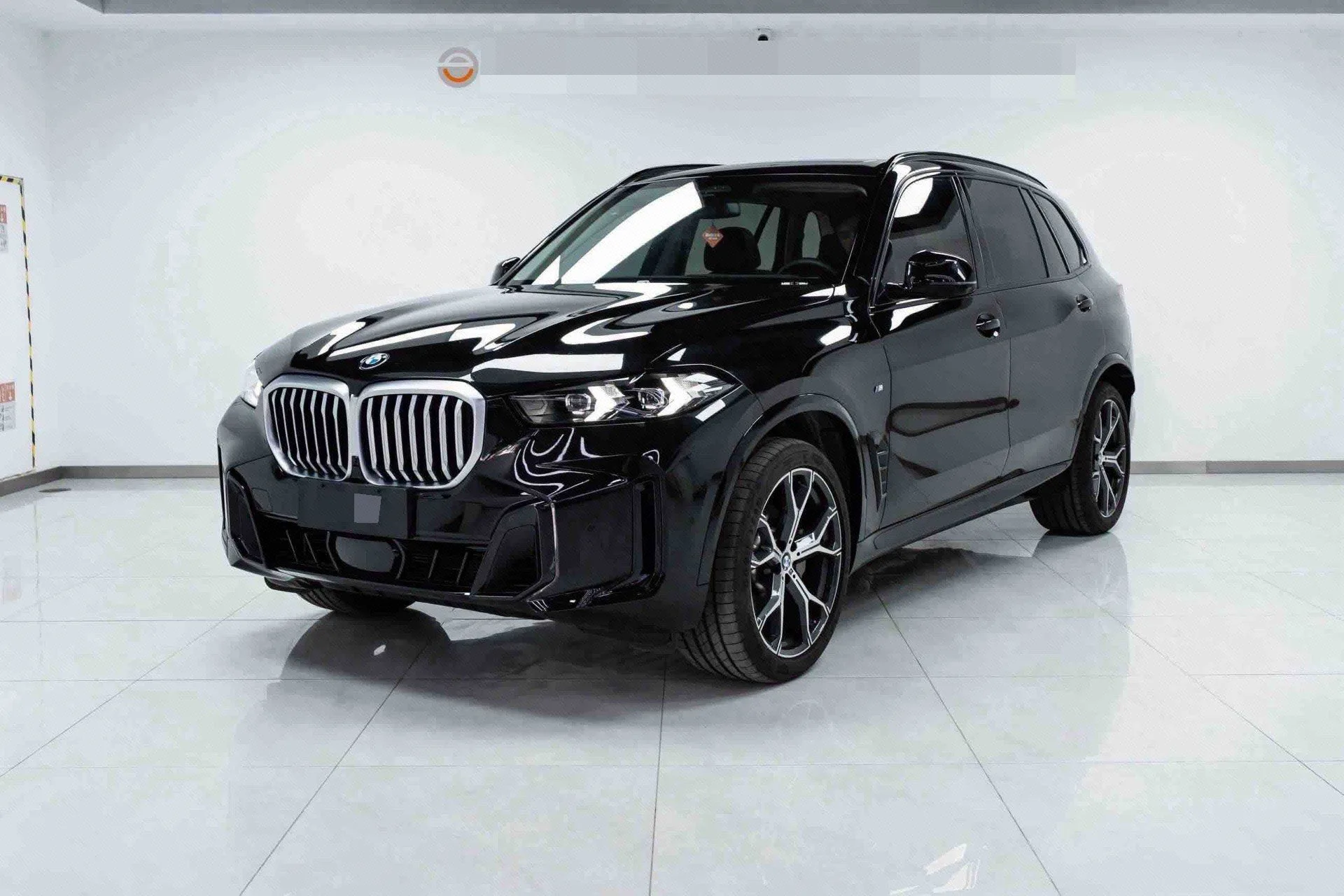 2026 BMW X5 xDrive30Li 48V 2.0T M Sport Shadow Edition Automatic