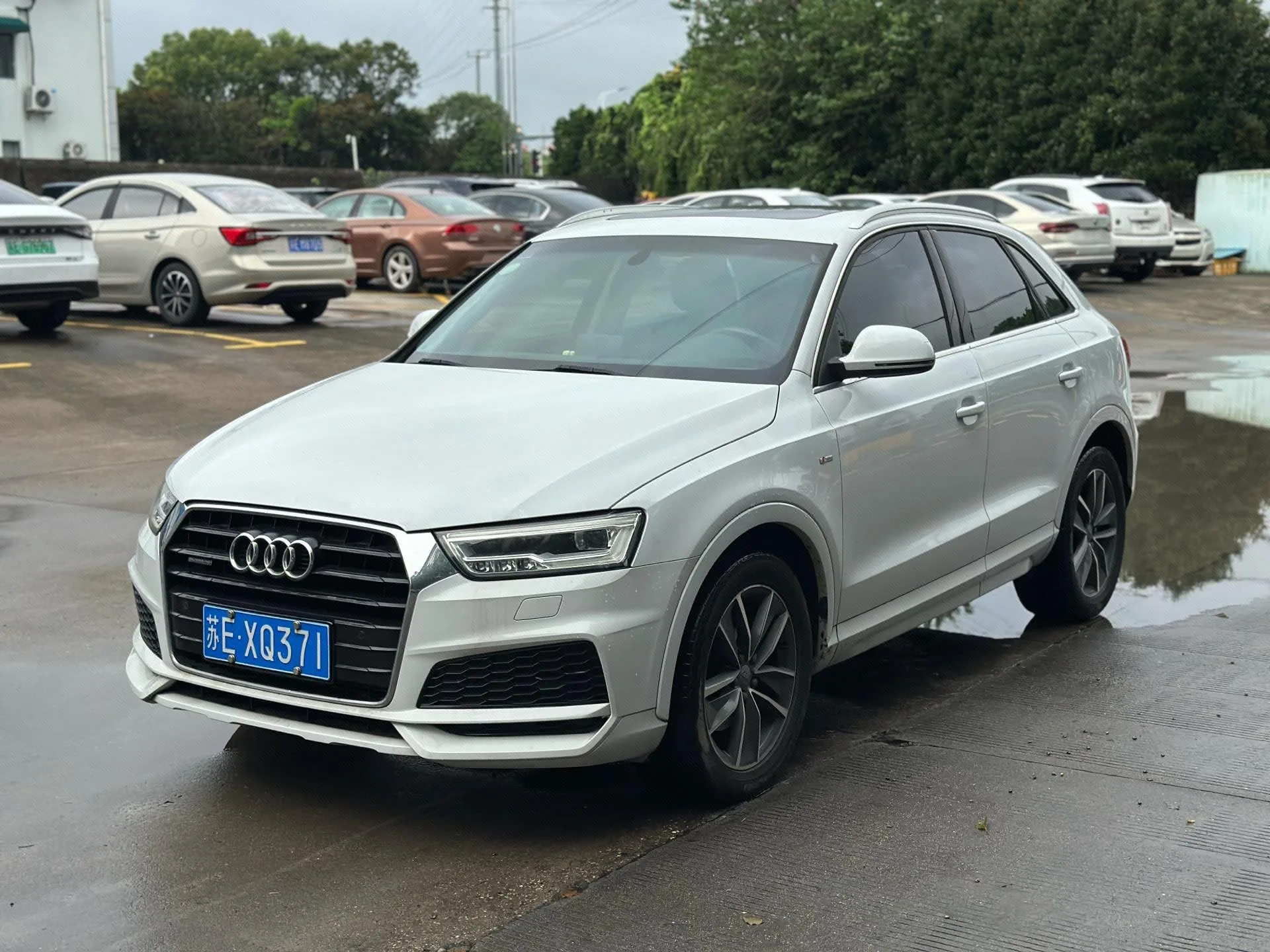 2018 Audi Q3 30th Anniversary Edition 35 TFSI quattro All-Wheel Drive Sport
