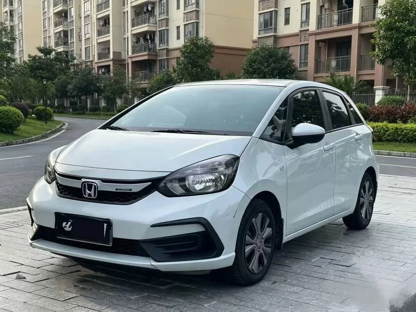 Honda Fit 2022 1.5L CVT Trendy Sunroof Edition
