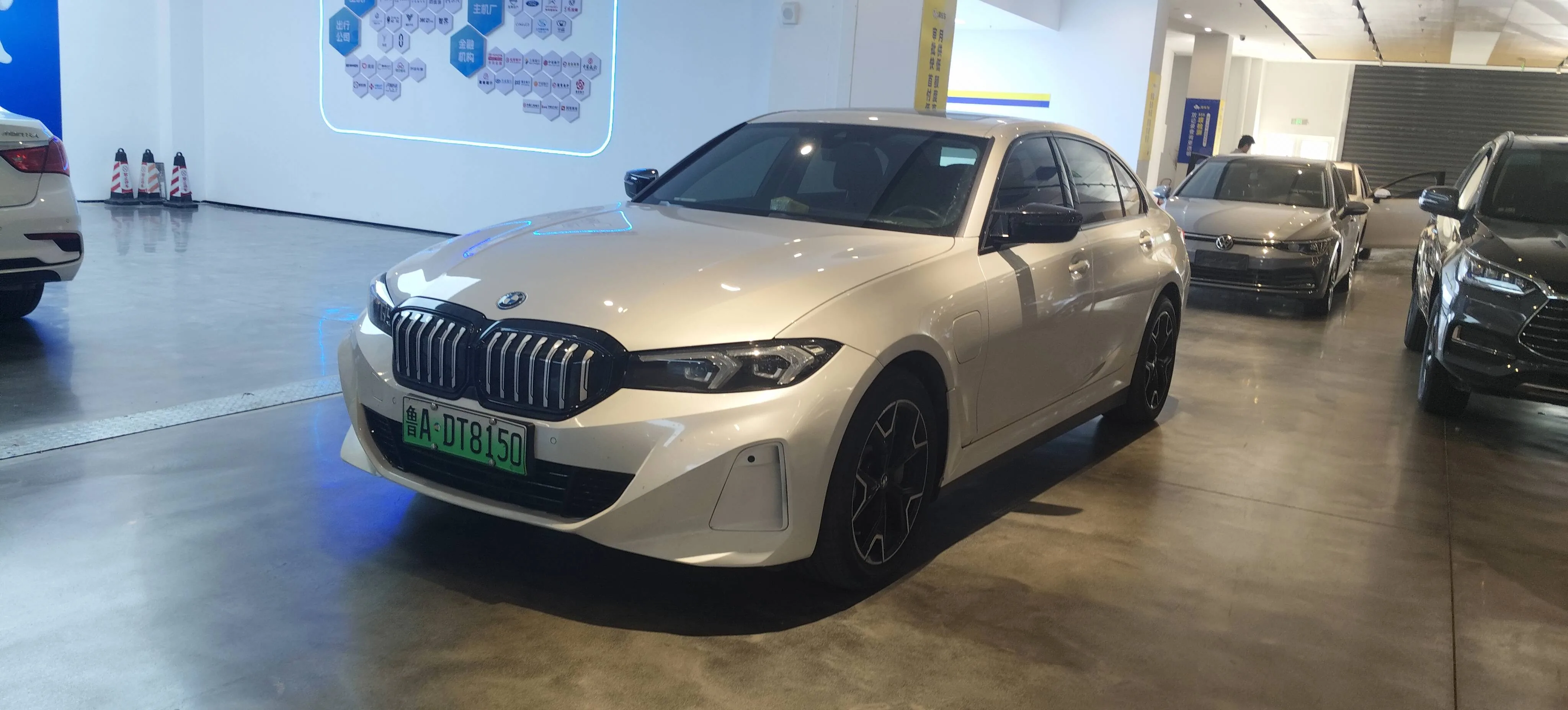 2024 BMW i3 eDrive 40 L Shadow Sport Package Automatic