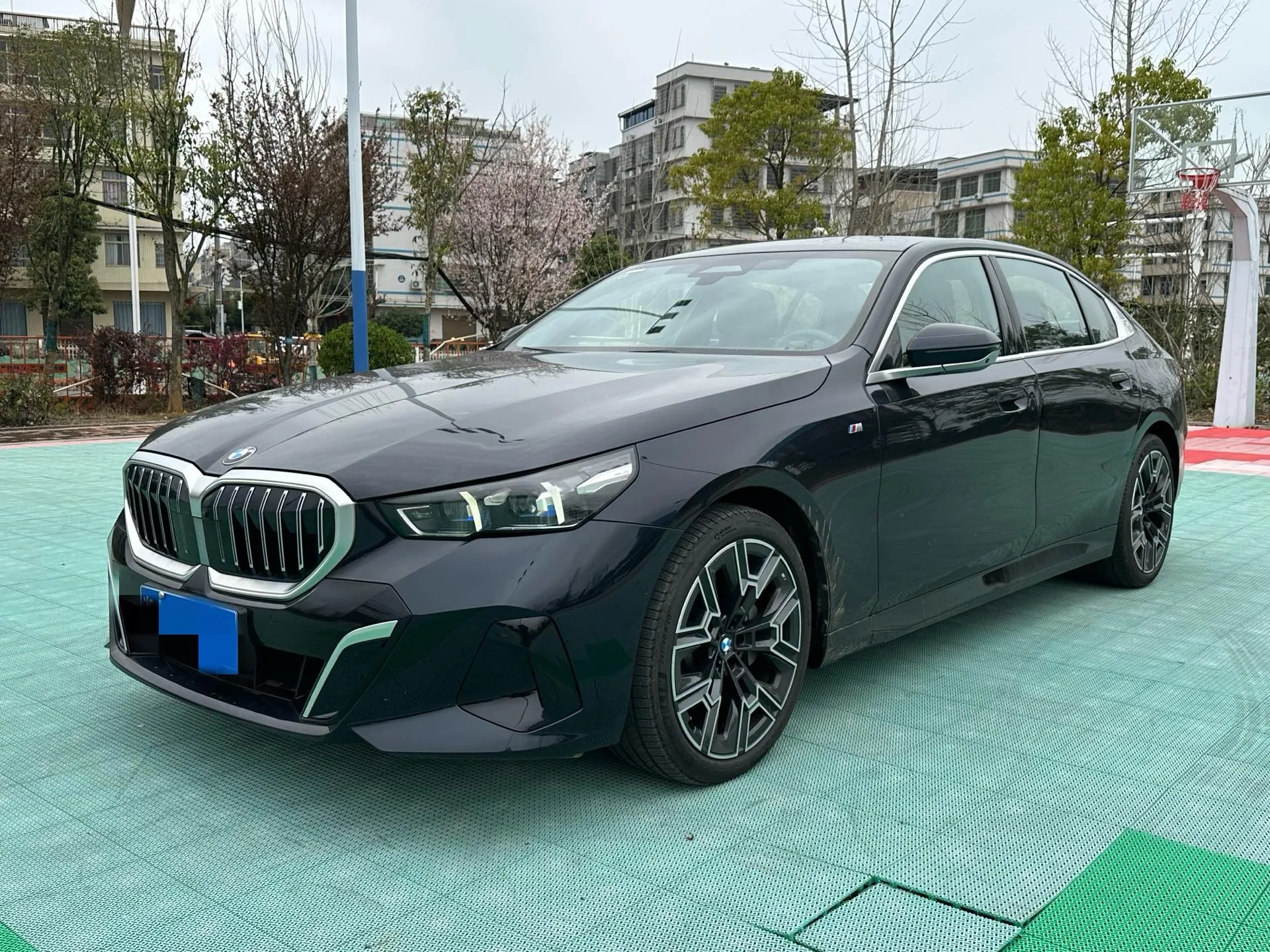 2024 BMW 5 Series 525Li 2.0T M Sport Package Automatic