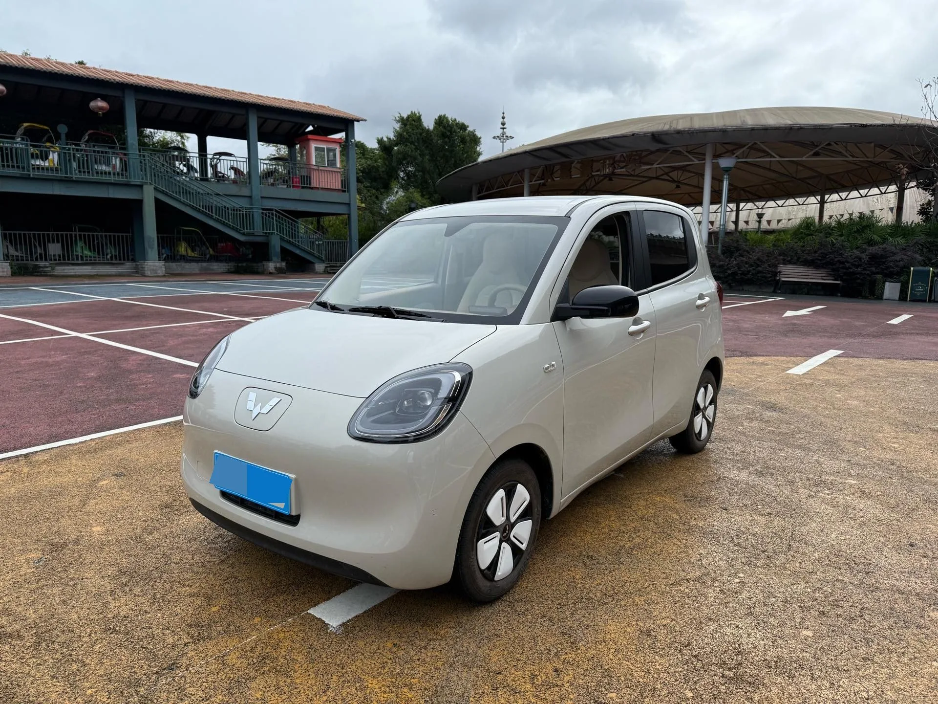 Wuling 2025 Hongguang MINI EV Four-Door Advanced Model Automatic