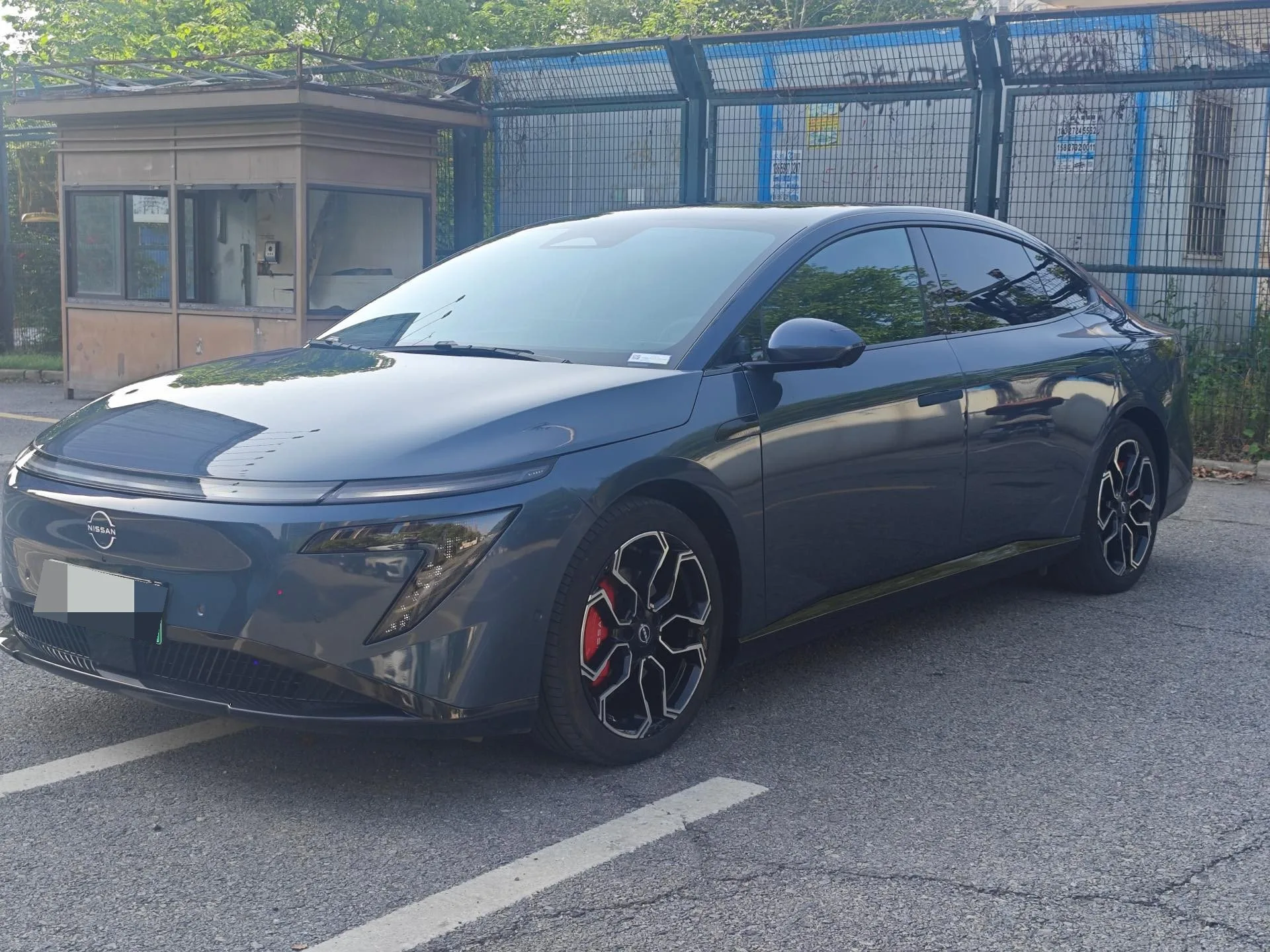 2025 Nissan N7 625 Max Automatic