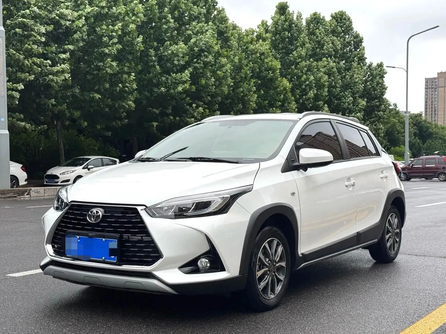 2022 Yaris L 1.5L CVT Luxury PLUS Edition