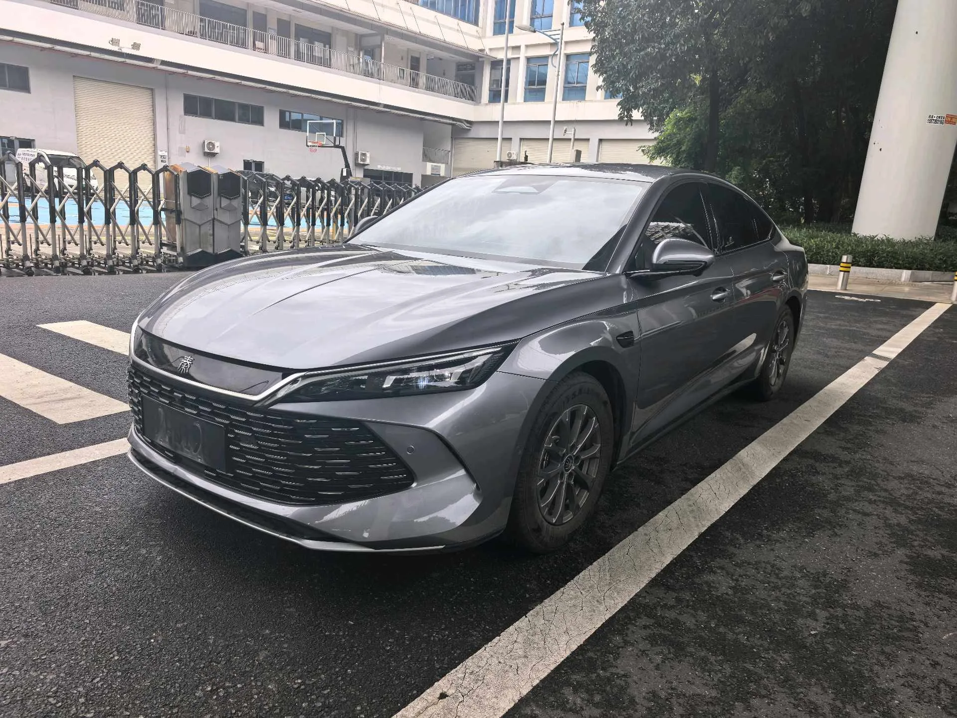 BYD 2025 Qin L DM-i 1.5 CVT Intelligent Driving Edition 80KM Leading Model Automatic
