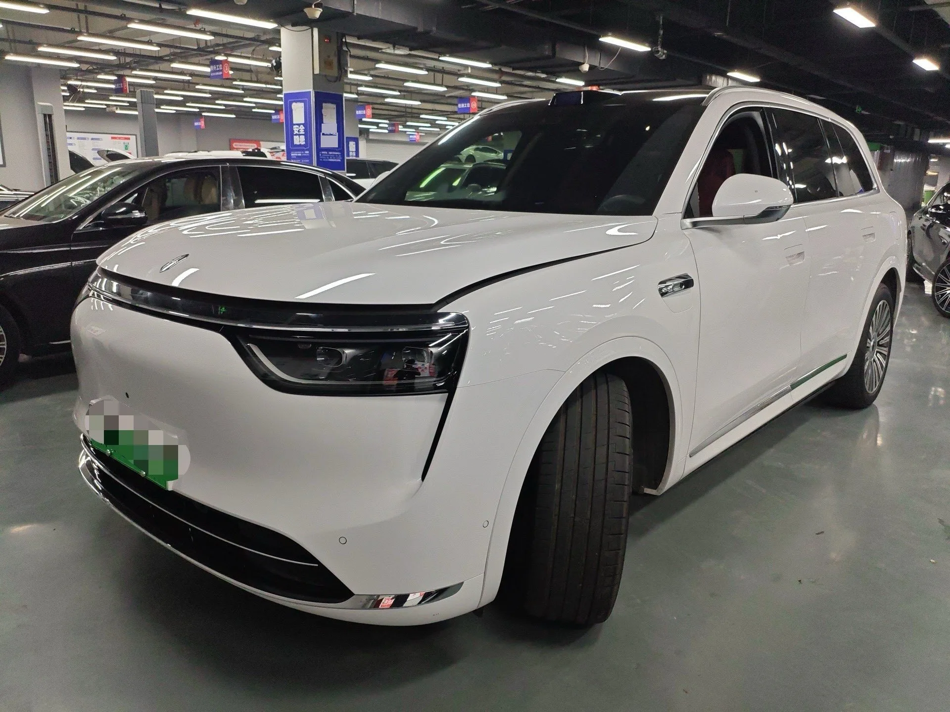 Wenjie M8 2025 Pure Electric Ultra Six-Seat Four-Wheel Drive Version