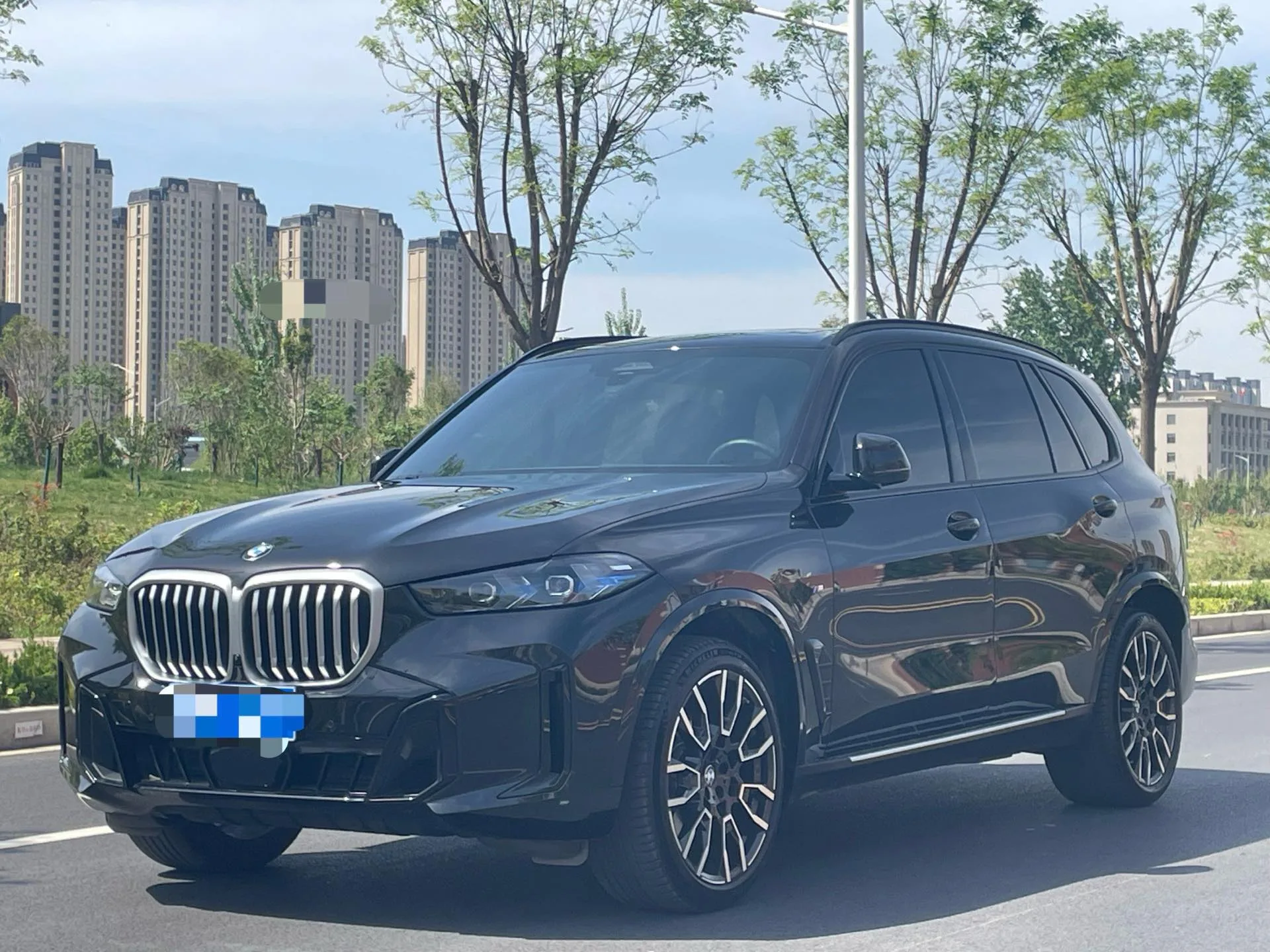 2023 BMW X5 xDrive40Li 48 В 3,0 Т М Спорт Упаковка Автоматический