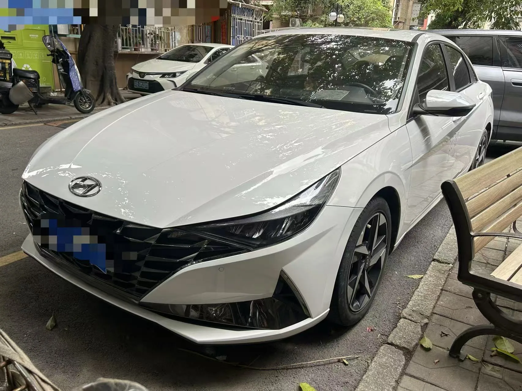 Hyundai Elantra 2022 1.5L CVT LUX Premium Edition