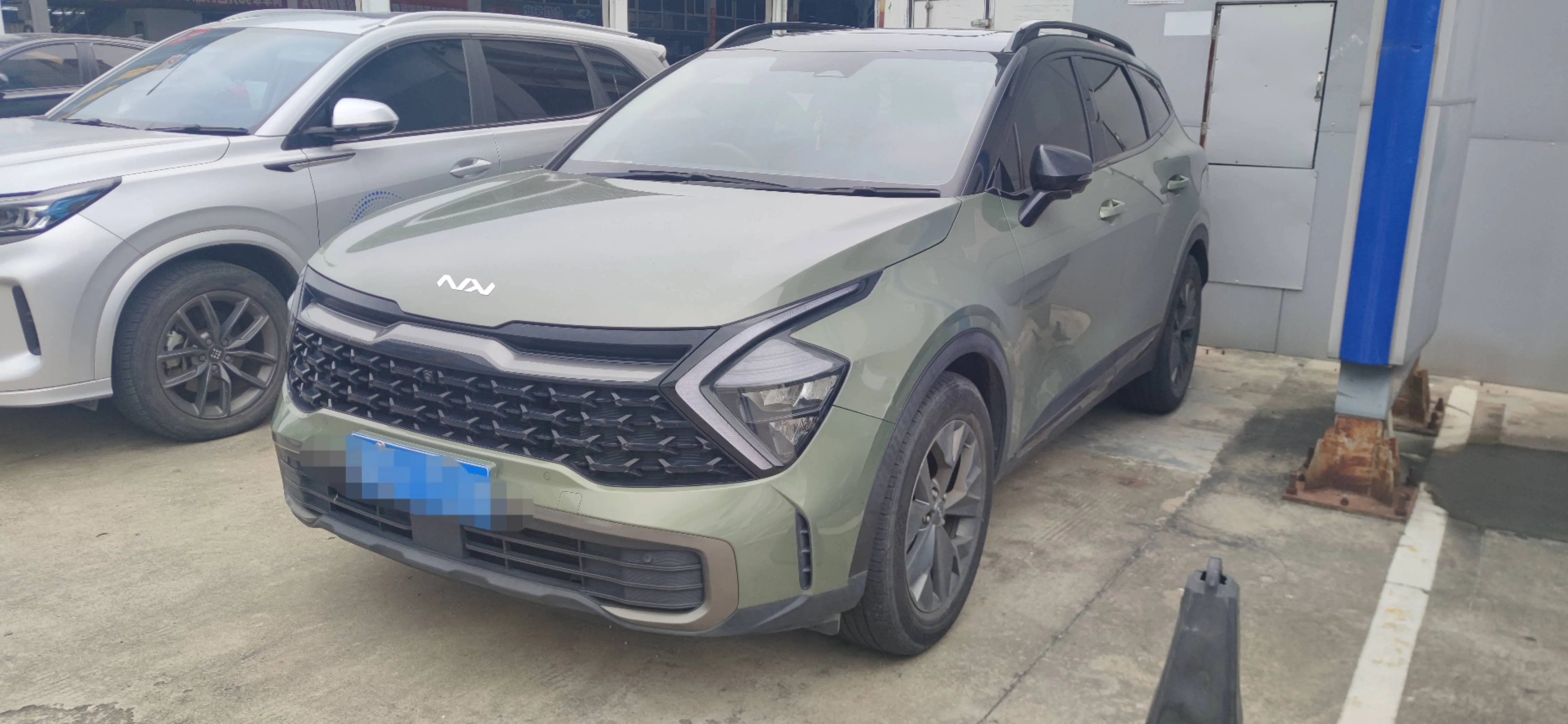 LionPlatinum Expansion 2023 2.0L HEV 2WD Flagship Edition
