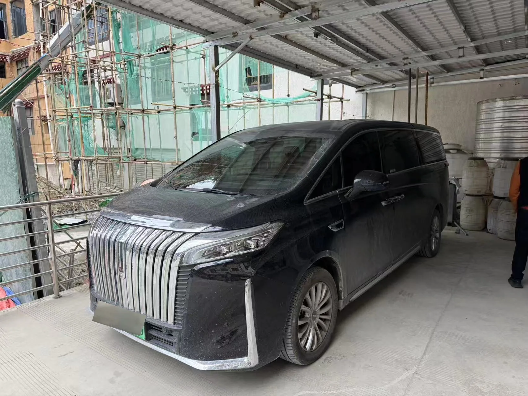 Takayama DHT-PHEV 2024 Model Year, All-Wheel Drive Executive Long-Wheelbase Edition
