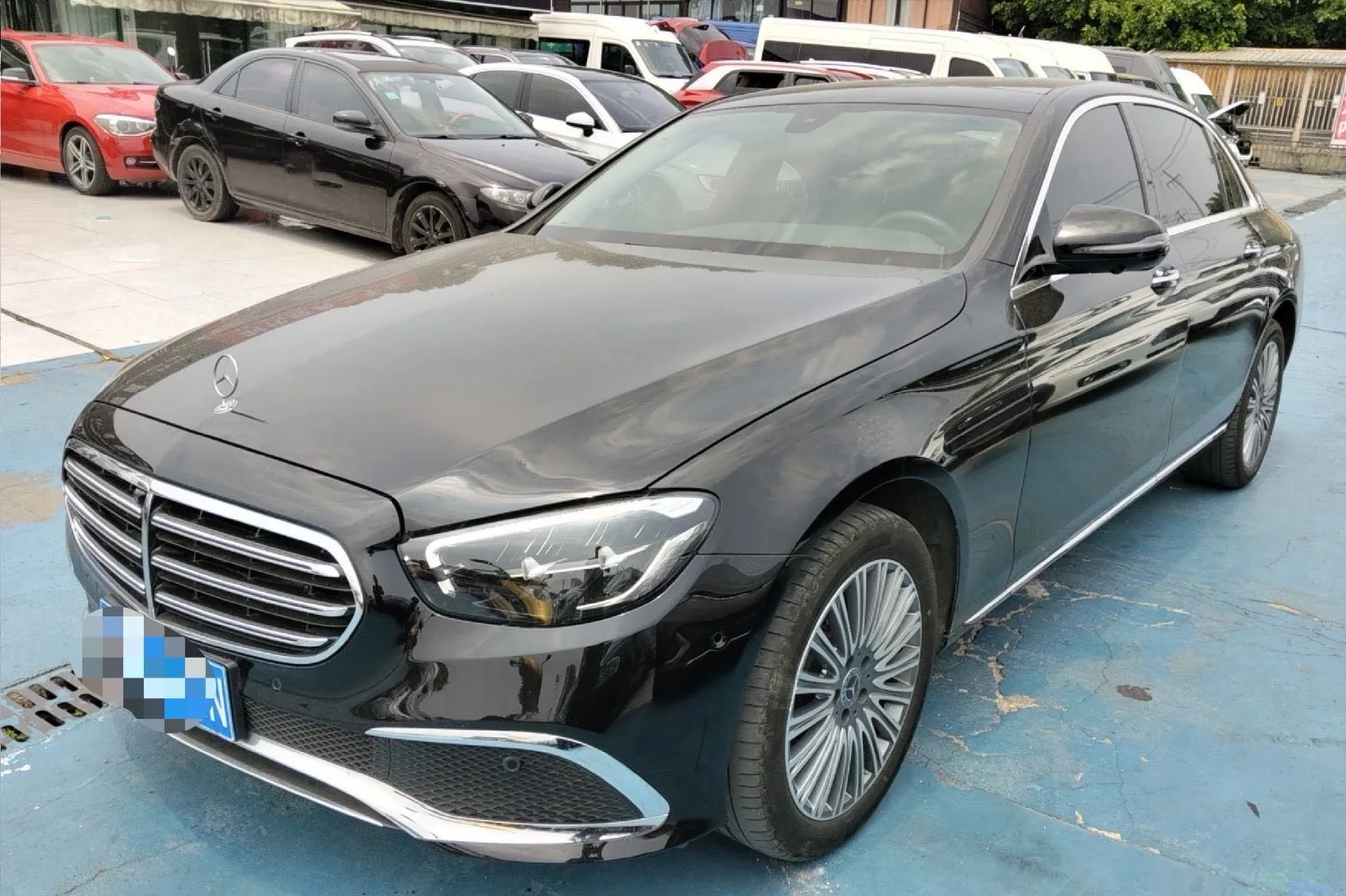 Mercedes-Benz E-Class 2023 E 300 L Fashion Edition