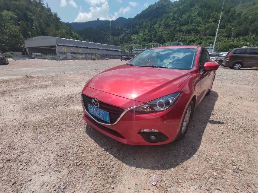 Mazda3 Axela 2014 Sedan 1.5L Automatic Luxury